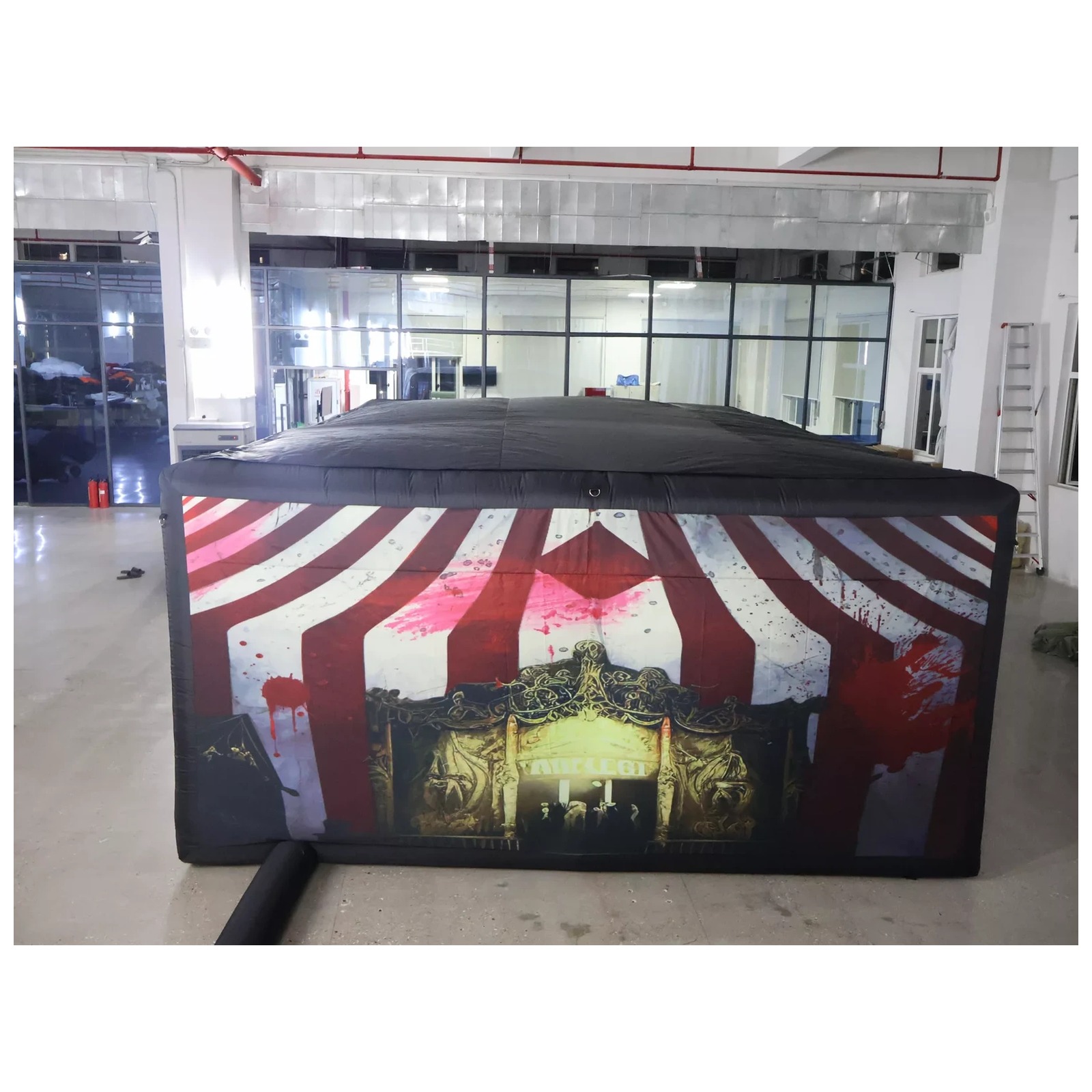 متاهة قابلة للنفخ كبيرة على شك - مراجعة Kids Outdoor Party Venue وسعره