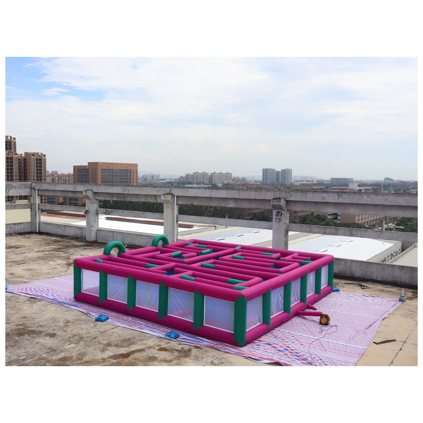 متاهة قابلة للنفخ كبيرة باللون - مراجعة Kids Outdoor Party Venue وسعره