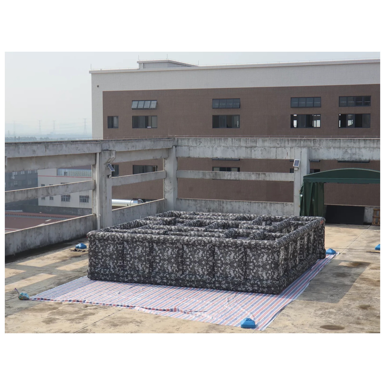 متاهة قابلة للنفخ كبيرة باللون - مراجعة Kids Outdoor Party Venue وسعره